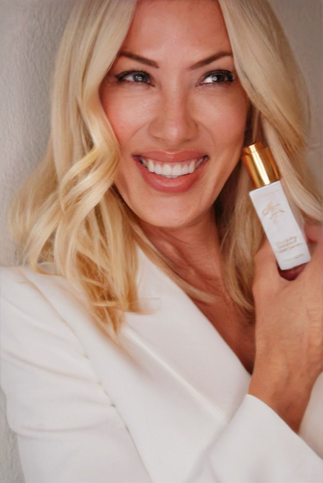 Nourishing Botanical Facial Serum by LIVINGMAJIK
