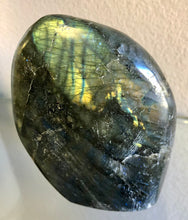 Load image into Gallery viewer, Labradorite Polished Stone B
