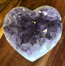 Load image into Gallery viewer, Amethyst Heart 4.5 Inch
