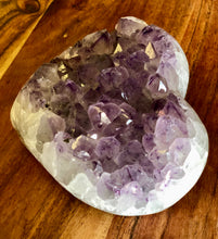 Load image into Gallery viewer, Amethyst Heart 4.5 Inch
