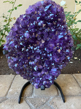 Load image into Gallery viewer, Amethyst With Stand
